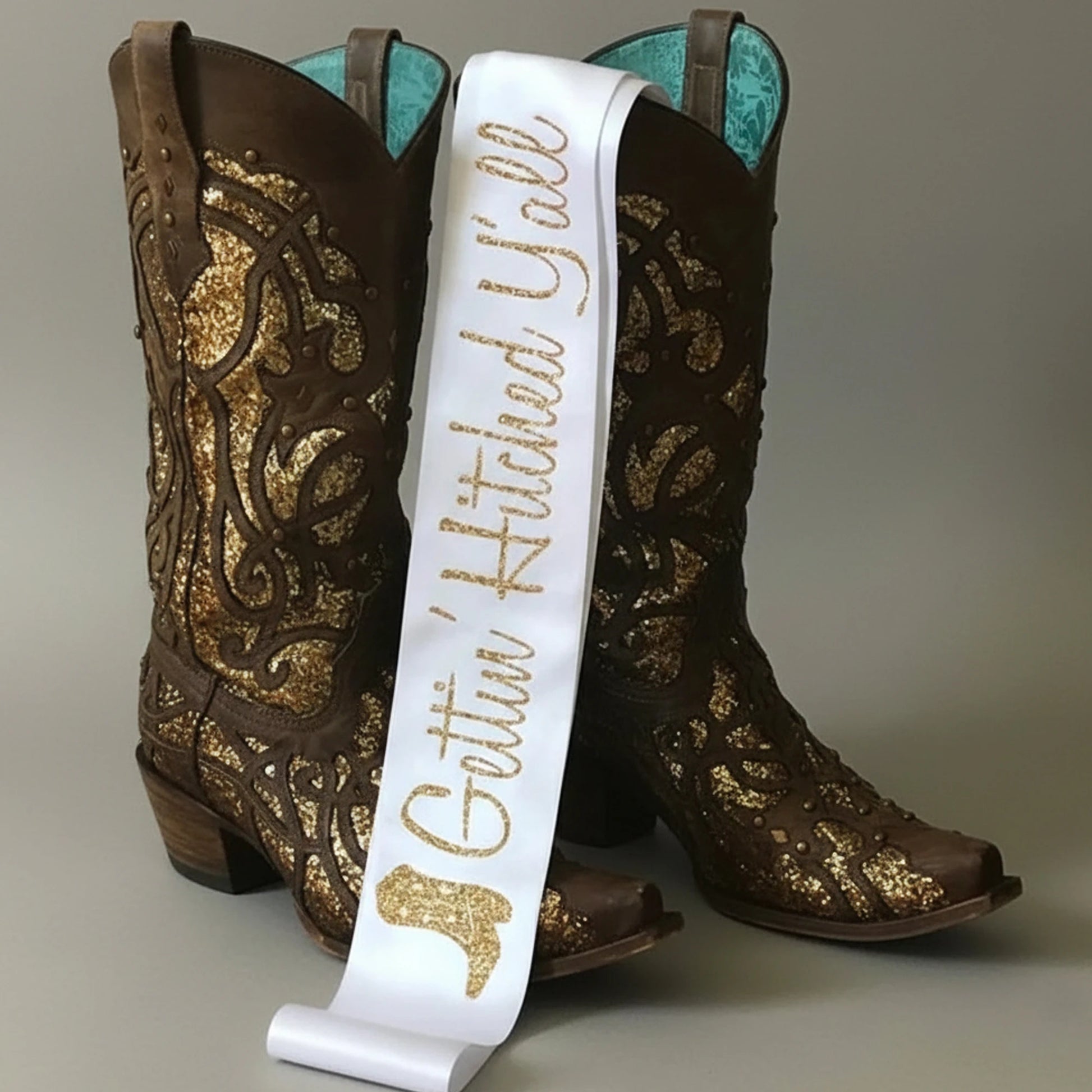 bachelorette sash, custom sash women, personalized sash, custom sash, birthday girl sash